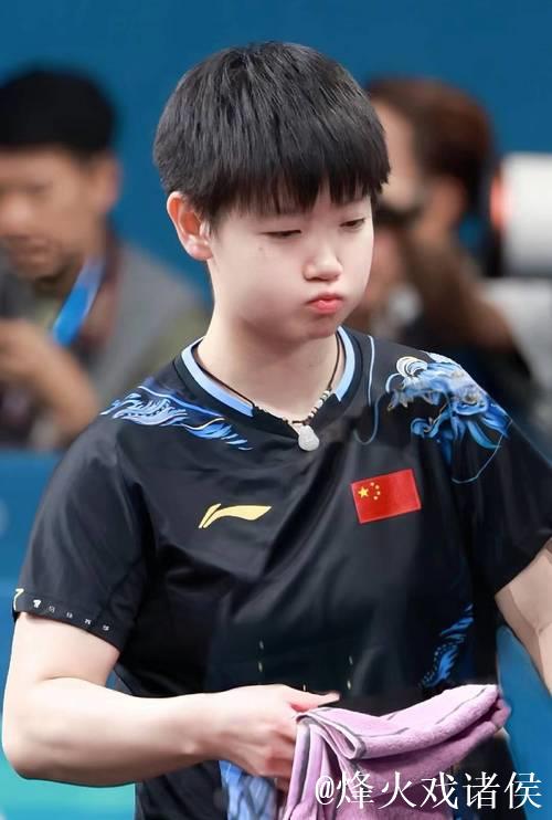 孙颖莎4-0完胜刘炜珊 晋级全运会乒乓球女单16强 孙颖莎4-0完胜刘炜珊 晋级全运会乒乓球女单16强